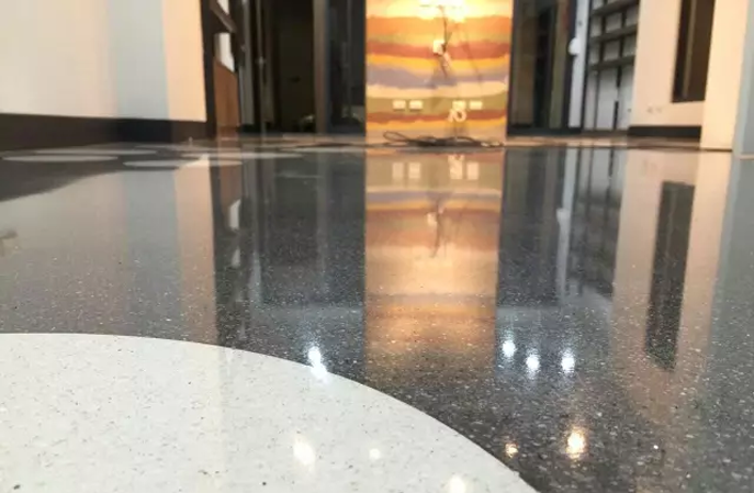 環(huán)氧磨石地坪做法，施工工藝復(fù)雜嗎？