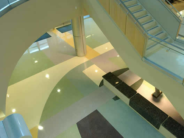 環(huán)氧磨石地坪分色施工