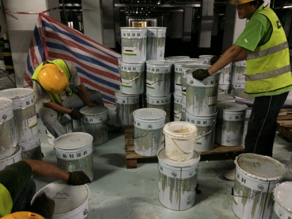 防靜電地坪漆是溶劑型的嗎？