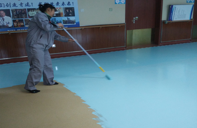 詳解在使用塑立得對(duì)塑膠地板翻新保養(yǎng)施工流程及注意事項(xiàng)（一）