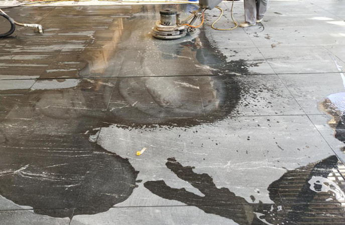 黑色石材地面清洗研磨