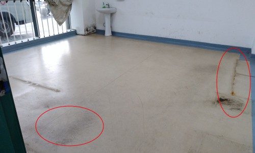 塑膠地板翻新-翻新前污染和磨損