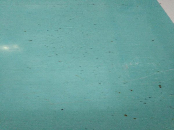 哈醫(yī)二院輸液室地面煙頭燙傷嚴重