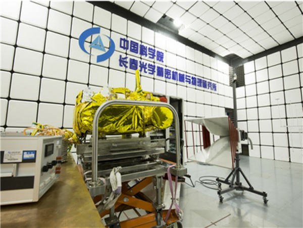 長春光機所環(huán)氧自流平地面養(yǎng)護